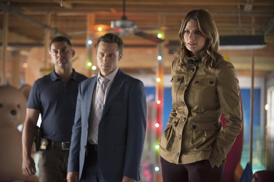 MV5BMTQzMDY3MTEyMF5BMl5BanBnXkFtZTgwMzYzNjM4MjE@._V1__SX1217_SY603_